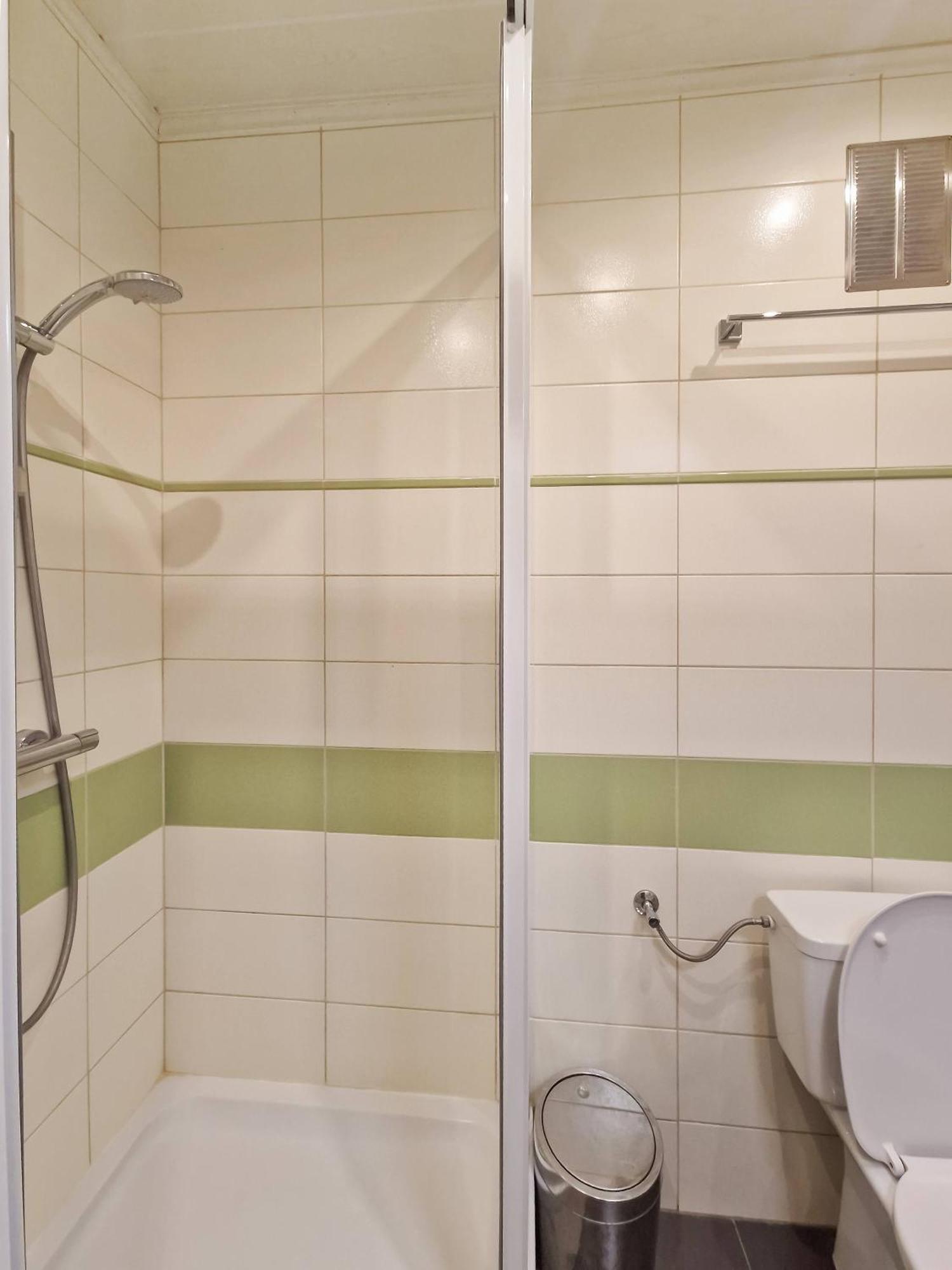 Josef Wolfik Strasse 10 Apartment Штокерау Номер фото
