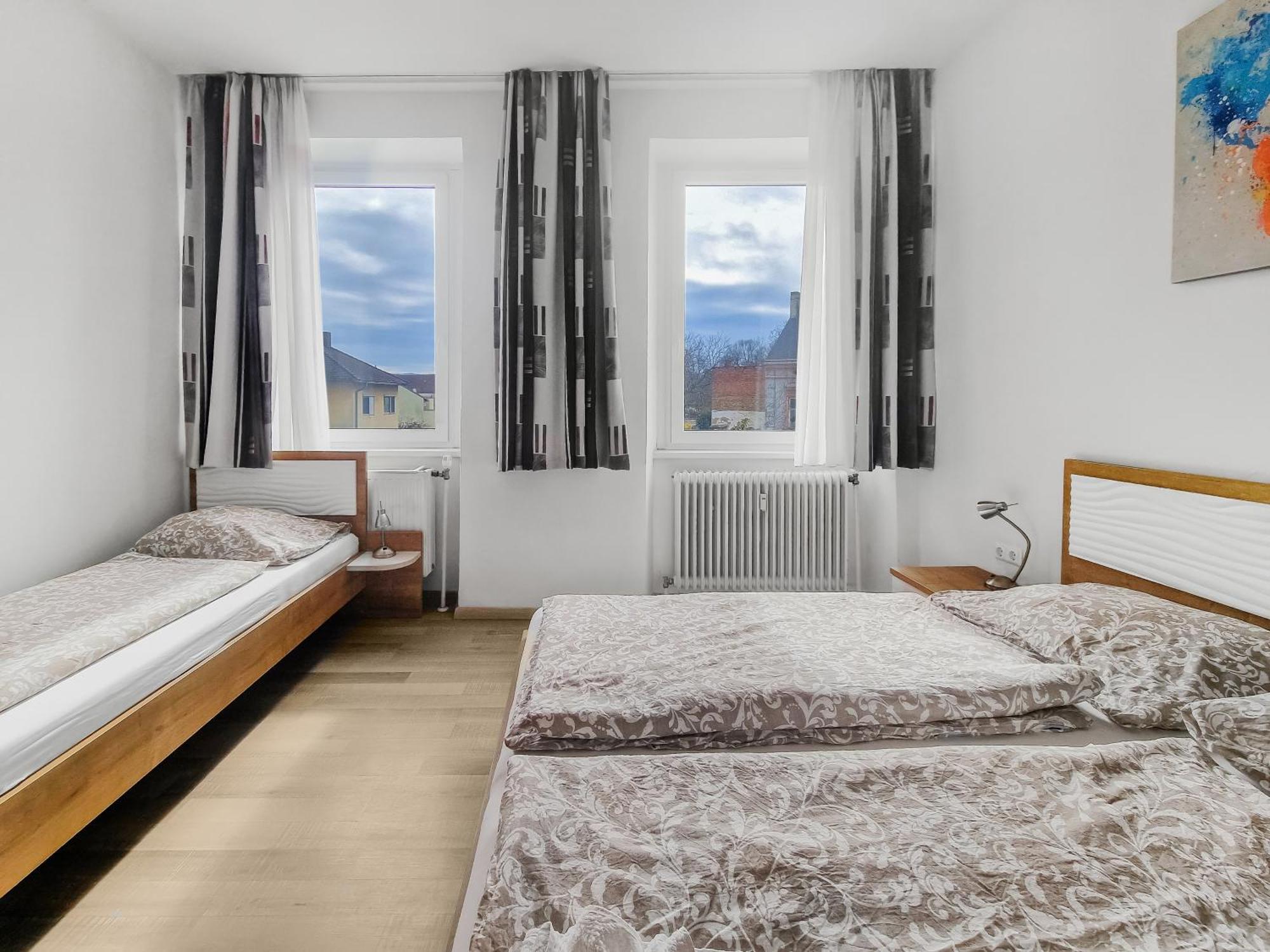 Josef Wolfik Strasse 10 Apartment Штокерау Номер фото